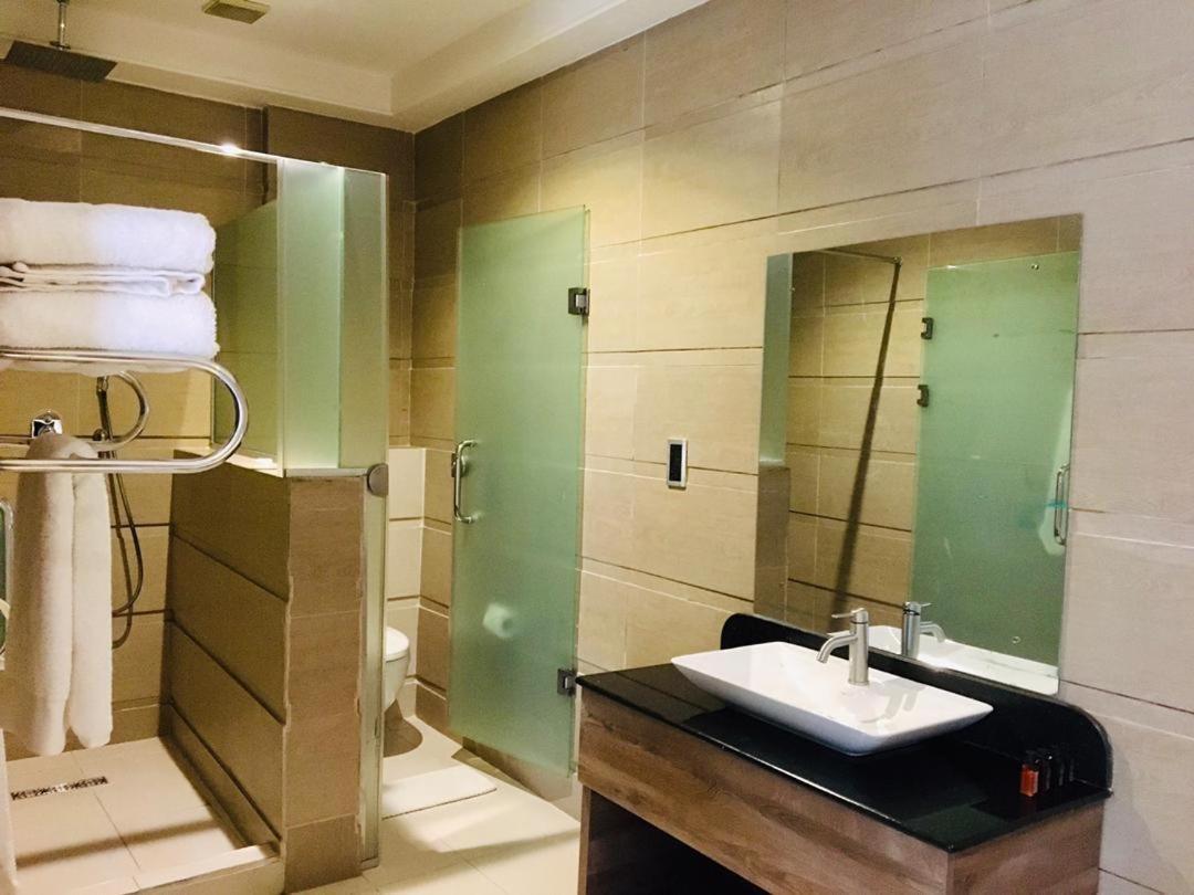 Summerset Continental Hotel Maitama By T E L E Hospitality Abuja Bagian luar foto