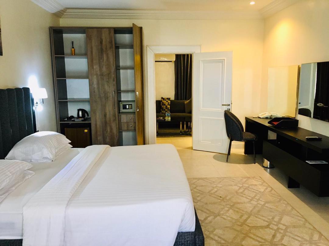 Summerset Continental Hotel Maitama By T E L E Hospitality Abuja Bagian luar foto