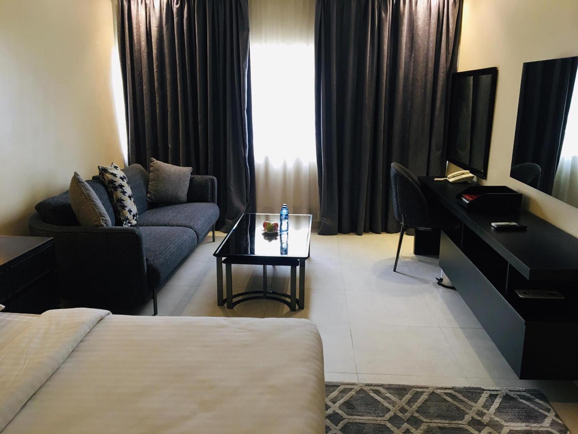 Summerset Continental Hotel Maitama By T E L E Hospitality Abuja Bagian luar foto