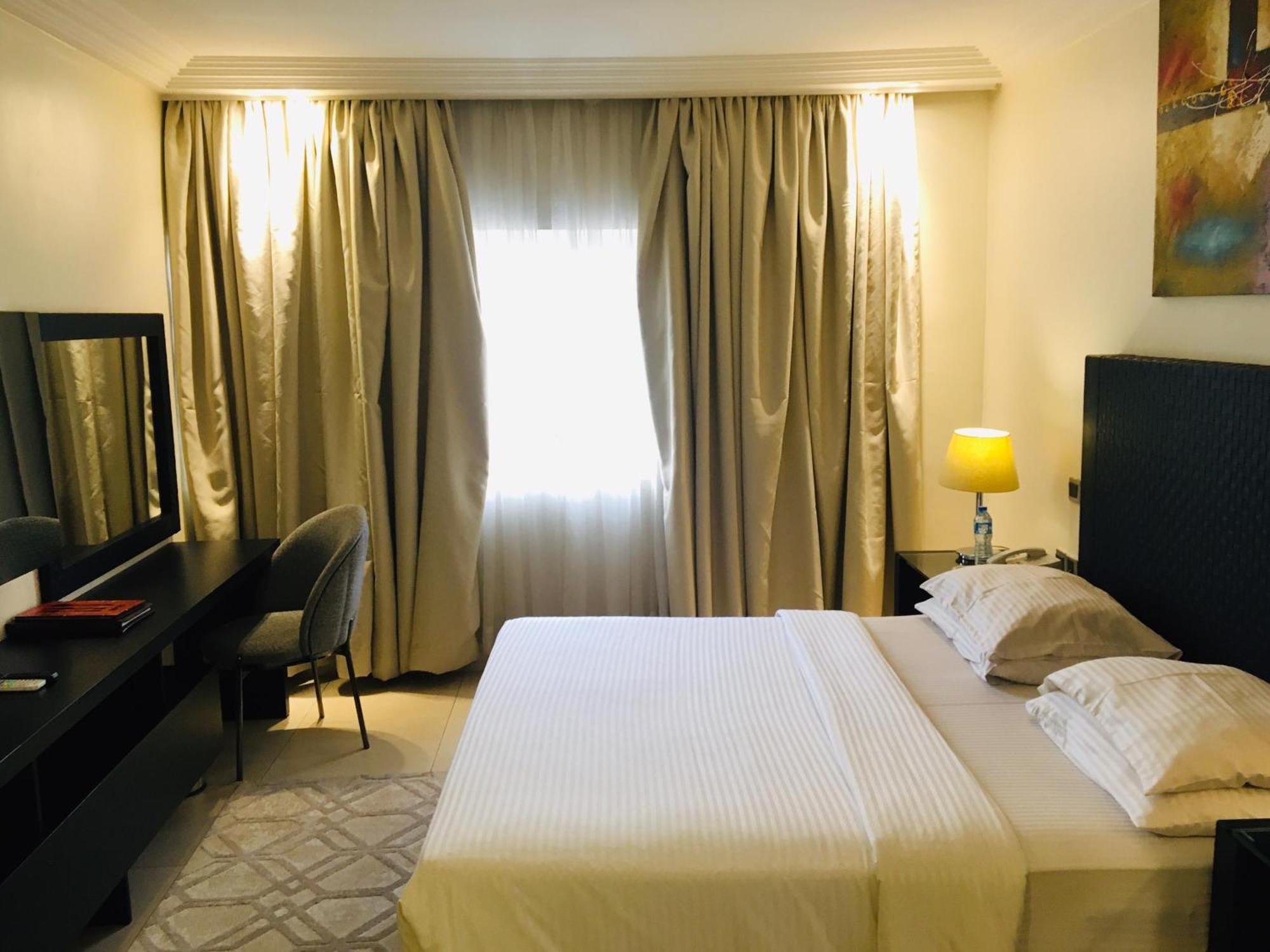 Summerset Continental Hotel Maitama By T E L E Hospitality Abuja Bagian luar foto