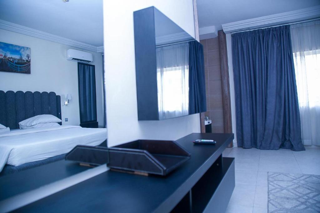 Summerset Continental Hotel Maitama By T E L E Hospitality Abuja Bagian luar foto