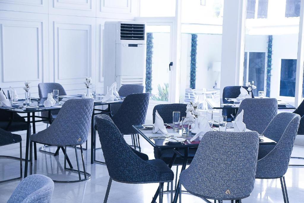 Summerset Continental Hotel Maitama By T E L E Hospitality Abuja Bagian luar foto